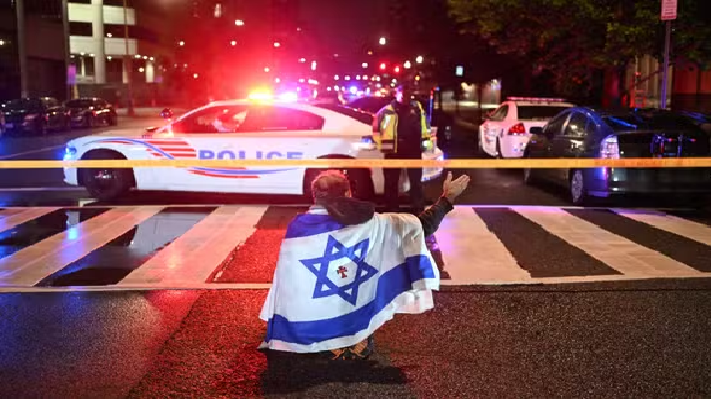 ‘ಫ್ರೀ ಪ್ಯಾಲೆಸ್ತೀನ್’ ಘೋಷಣೆ ಕೂಗುತ್ತ ಗುಂಡಿನ ದಾಳಿ; ಓರ್ವ ಇಸ್ರೇಲಿ ರಾಯಭಾರ ಕಛೇರಿ ಸಿಬ್ಬಂದಿ ಸಾ*ವು