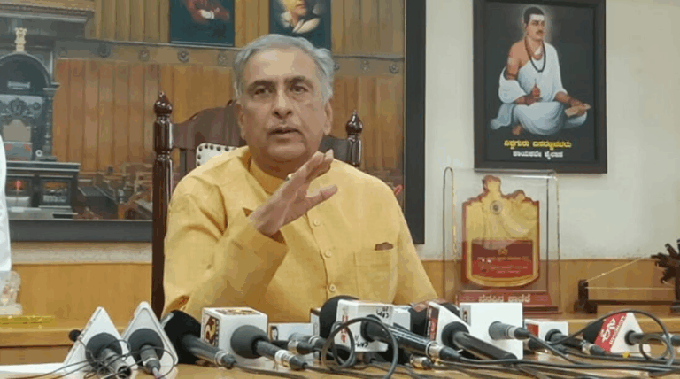 ಮಧ್ಯಸ್ಥಿಕೆ ವಹಿಸಲು ಟ್ರಂಪ್​ ಯಾರು: ಮೋದಿ ವಿರುದ್ದ ಅಸಮಧಾನ ಹೊರಹಾಕಿದ ಬಸವರಾಜ್​ ಹೊರಟ್ಟಿ