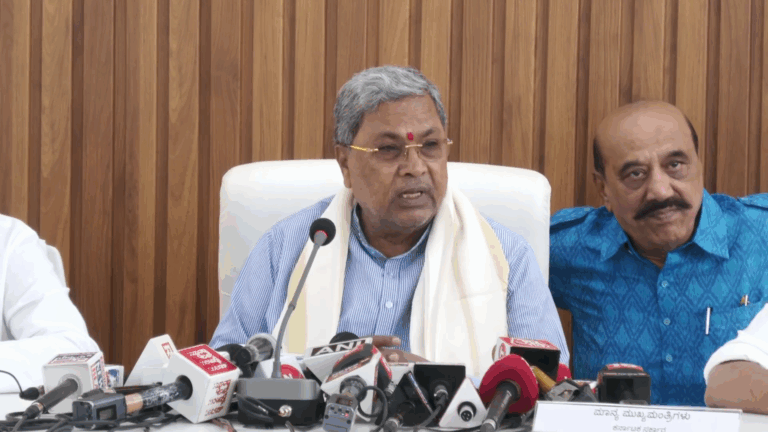 ಹಣೆಗೆ ಸಿಂಧೂರವಿಟ್ಟುಕೊಂಡು ‘ಆಪರೇಷನ್​ ಸಿಂಧೂರ’ದ ಬಗ್ಗೆ ಸಿಎಂ ಸುದ್ದಿಗೋಷ್ಟಿ; ಕೇಂದ್ರಕ್ಕೆ ಬೆಂಬಲ