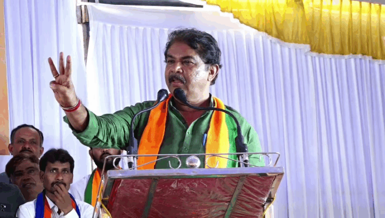 ಅಂಬೇಡ್ಕರ್​ ಸತ್ತಾಗ 3 ಅಡಿ ಜಾಗ ಕೊಡಲಿಲ್ಲ, ಈಗ ಅಂಬೇಡ್ಕರ್​ ಹುಲಿಗಳು ಅಂತ ಹೇಳ್ತಾರೆ: ಆರ್.ಅಶೋಕ್​