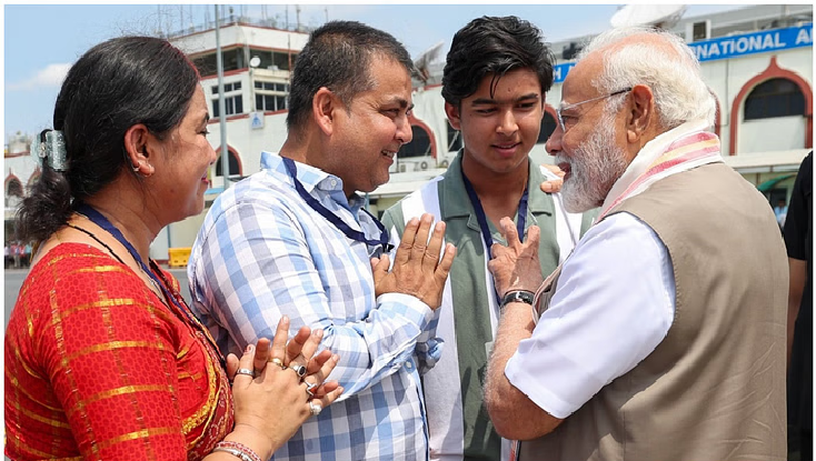 ಸ್ಟಾರ್ ಕ್ರಿಕೆಟಿಗ ವೈಭವ್ ಸೂರ್ಯವಂಶಿ ಭೇಟಿಯಾದ ಪ್ರಧಾನಿ ಮೋದಿ