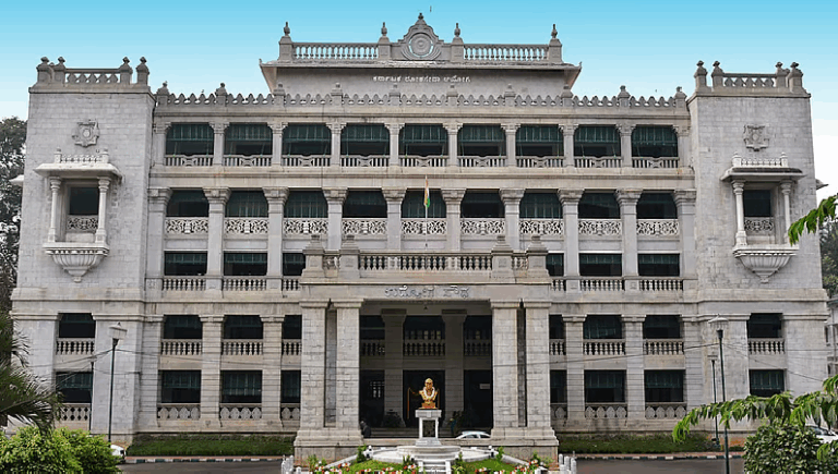 ಮಧ್ಯರಾತ್ರಿವರೆಗೆ ಹಾಲ್​ಟಿಕೆಟ್​ ವಿತರಣೆ: ತರಾತುರಿಯಲ್ಲಿ ಪರೀಕ್ಷೆ ನಡೆಸಲು ಮುಂದಾದ KPSC