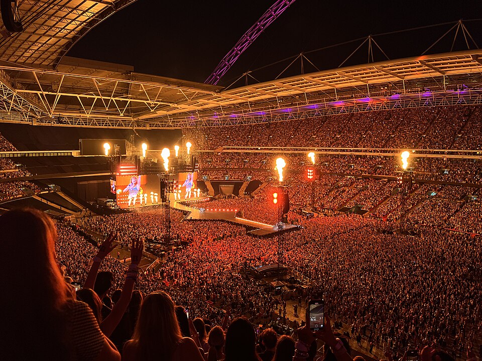 Taylor Swift: ₹20,000 ಕೋಟಿ ಆದಾಯ ದಾಖಲೆ