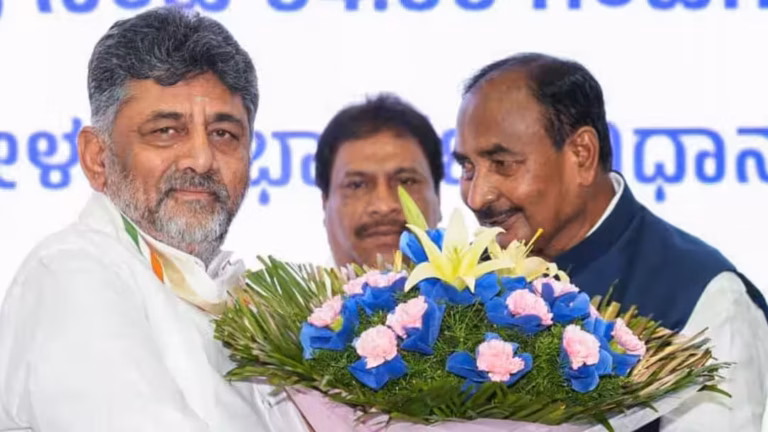 ತಿಹಾರ್ ಜೈಲಿನಿಂದ ಸಿಎಂ ಗಾದಿಯವರೆಗೆ: ಸೋನಿಯಾ ಗಾಂಧಿಗೆ ಕೊಟ್ಟ ಮಾತು ಉಳಿಸಿಕೊಂಡ ಡಿಕೆ ಶಿವಕುಮಾರ್!